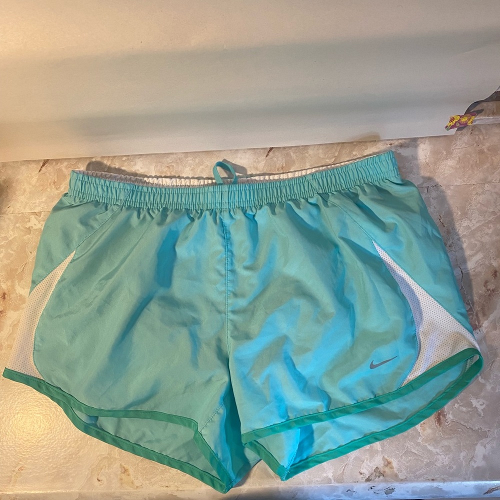 Women’s Medium Nike Light Blue Shorts